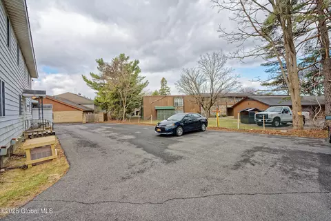 233 Jackson Ave, Schenectady, NY 12304 photo 48