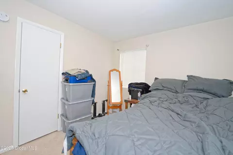 233 Jackson Ave, Schenectady, NY 12304 photo 11