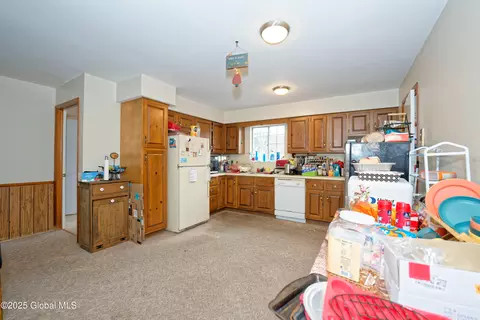 233 Jackson Ave, Schenectady, NY 12304 photo 4