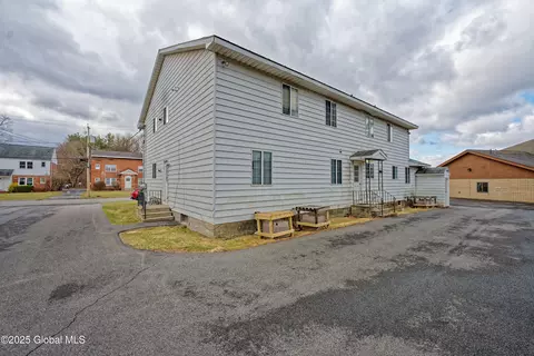 233 Jackson Ave, Schenectady, NY 12304 photo 49