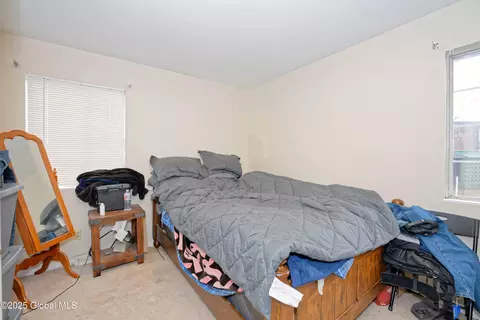 233 Jackson Ave, Schenectady, NY 12304 photo 10