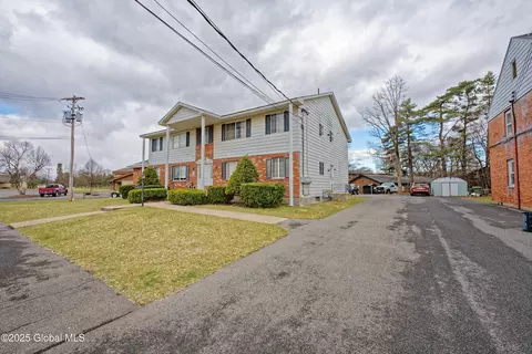 233 Jackson Ave, Schenectady, NY 12304 photo 3