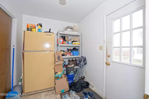 233 Jackson Ave, Schenectady, NY 12304 photo 23