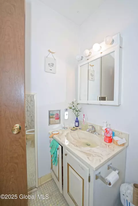233 Jackson Ave, Schenectady, NY 12304 photo 45