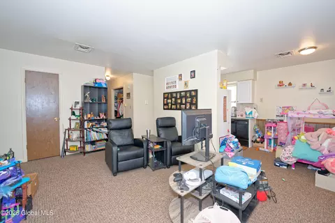 233 Jackson Ave, Schenectady, NY 12304 photo 28