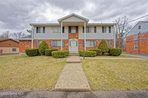 233 Jackson Ave, Schenectady, NY 12304