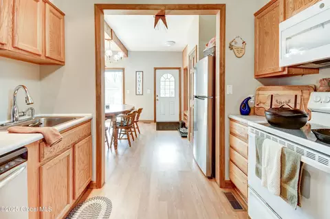 Entry Way - 116 Walnut St, Corinth, NY 12822 photo 1 of 5