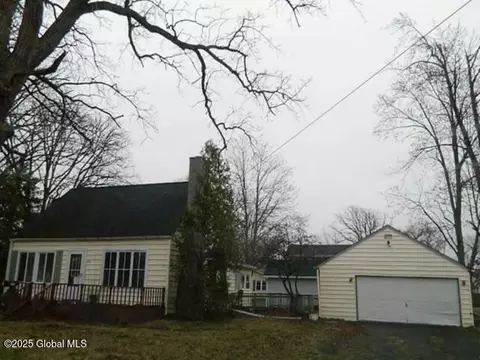 270 N Seventh St, Lewiston, NY 14092