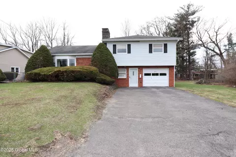 412 Sharon Dr, Rotterdam Junction, NY 12150