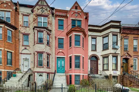 425 Clinton Ave, Albany, NY 12206