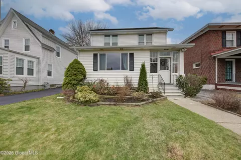 41 Betwood St, Albany, NY 12209
