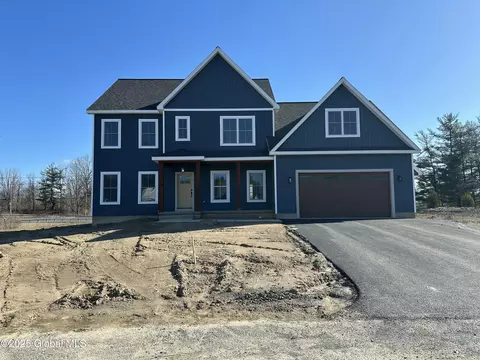 18 Kelts Farm Rd, Niskayuna, NY 12309
