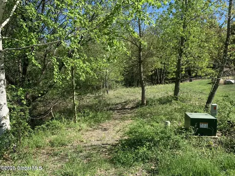 343 Sweetmilk Creek Rd, Troy, NY 12180