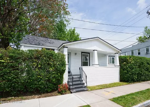 37 111th St, Troy, NY 12182