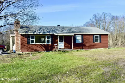 1481 Mahaffy Rd, Fort Edward, NY 12828