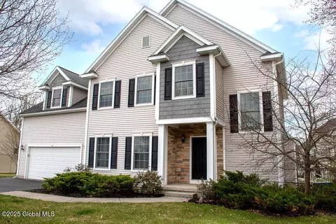 20 Fort Vaux Ln, Latham, NY 12110