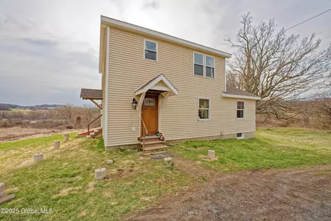 197 Dorn Rd, Amsterdam, NY 12010