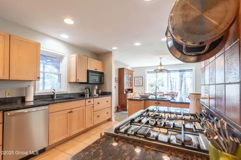204 Louden Rd, Saratoga Springs, NY 12866 photo 17