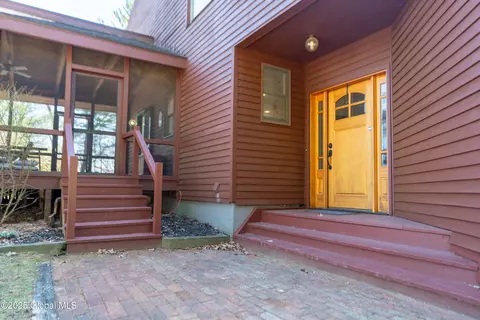 204 Louden Rd, Saratoga Springs, NY 12866 photo 2