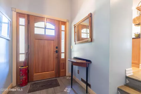204 Louden Rd, Saratoga Springs, NY 12866 photo 4