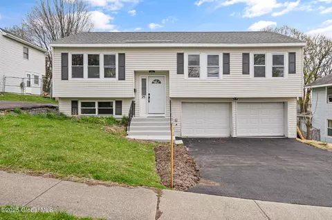 29 Wolfert Ave, Menands, NY 12204