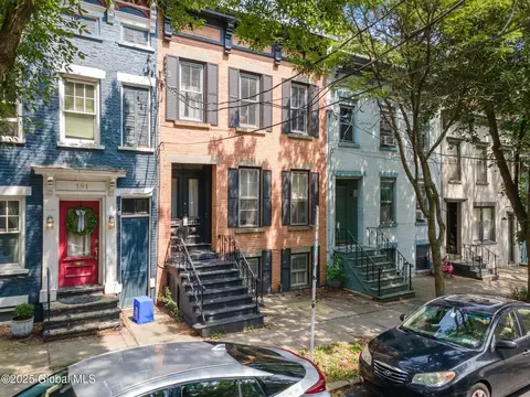 179 Lancaster St, Albany, NY 12210