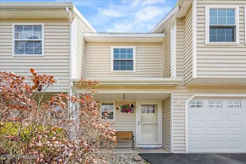 93 Cedar Ct, Queensbury, NY 12804