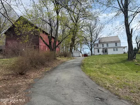935 Hoosick Rd, Troy, NY 12180
