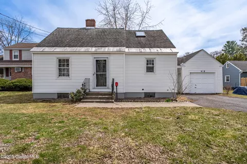 419 S Toll St, Glenville, NY 12302