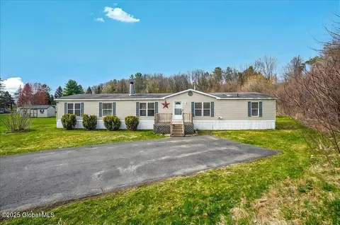 821 State Highway 161, Amsterdam, NY 12010