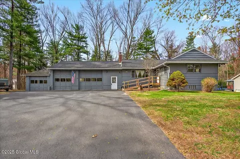 108 Woodin Rd, Halfmoon, NY 12065