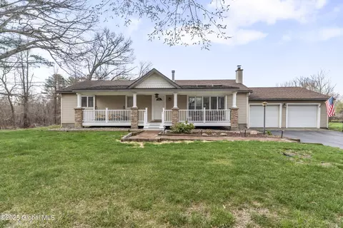 286 Reynolds Rd, Fort Edward, NY 12828