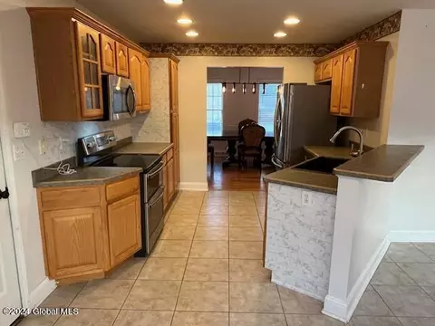 2 Breanna Dr, Schenectady, NY 12304 photo 30