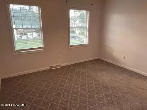 2 Breanna Dr, Schenectady, NY 12304 photo 41