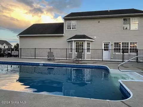 2 Breanna Dr, Schenectady, NY 12304 photo 10
