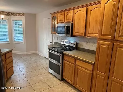 2 Breanna Dr, Schenectady, NY 12304 photo 34