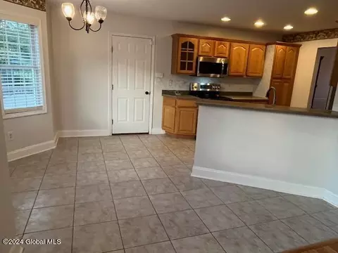 2 Breanna Dr, Schenectady, NY 12304 photo 29