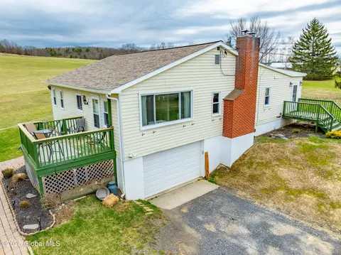 290 Borst Rd, Cobleskill, NY 12043