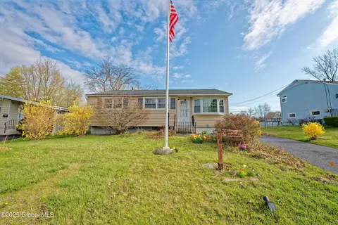 16 Harold Ave, Latham, NY 12110