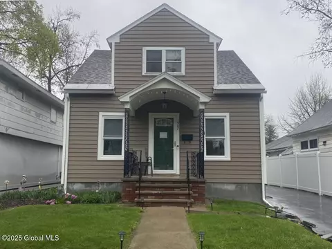 1987 The Plz, Schenectady, NY 12309