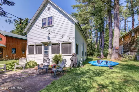 116 1st Ave, Caroga, NY 12032