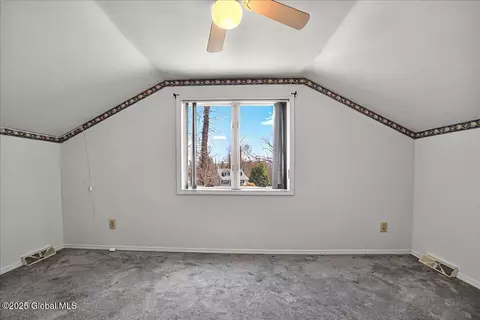 15 Ruby Ln, Selkirk, NY 12158 photo 9