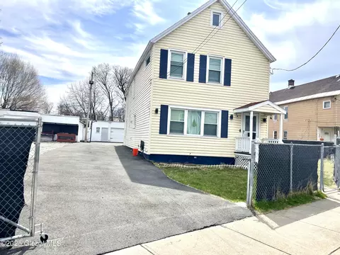 305 Craig St, Schenectady, NY 12307