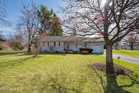 1 4th St, Cohoes, NY 12047