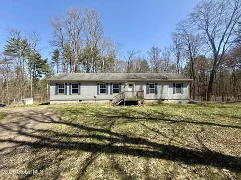304 Kilburn Rd, Cossayuna, NY 12823