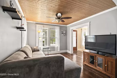 10 Buchanan St, Schenectady, NY 12304 photo 9
