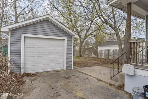 10 Buchanan St, Schenectady, NY 12304 photo 26