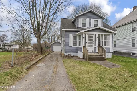 10 Buchanan St, Schenectady, NY 12304