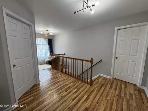 Entry Way - 3 Timber Ln, Glenmont, NY 12077 photo 4 of 5