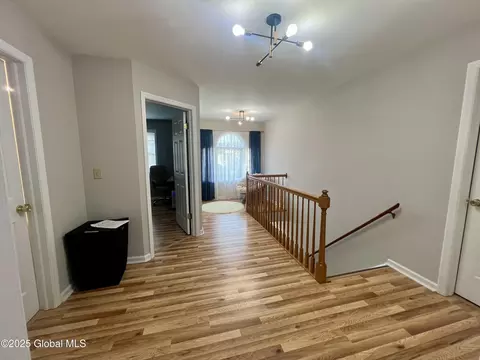 Entry Way - 3 Timber Ln, Glenmont, NY 12077 photo 5 of 5